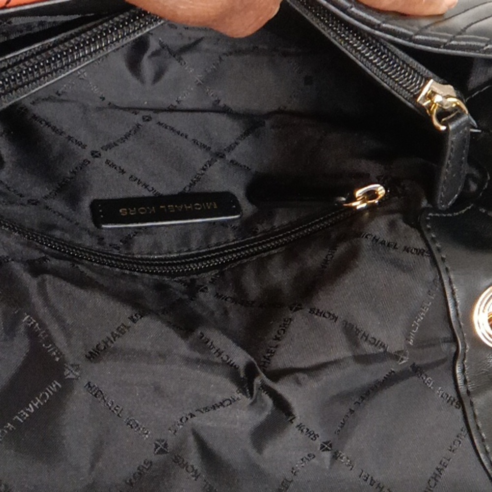 Michael Kors Rainbow 🌈 Bag - Picture 15 of 17